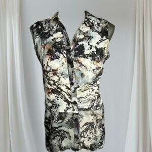 Free | Vera Wang Button Down Top